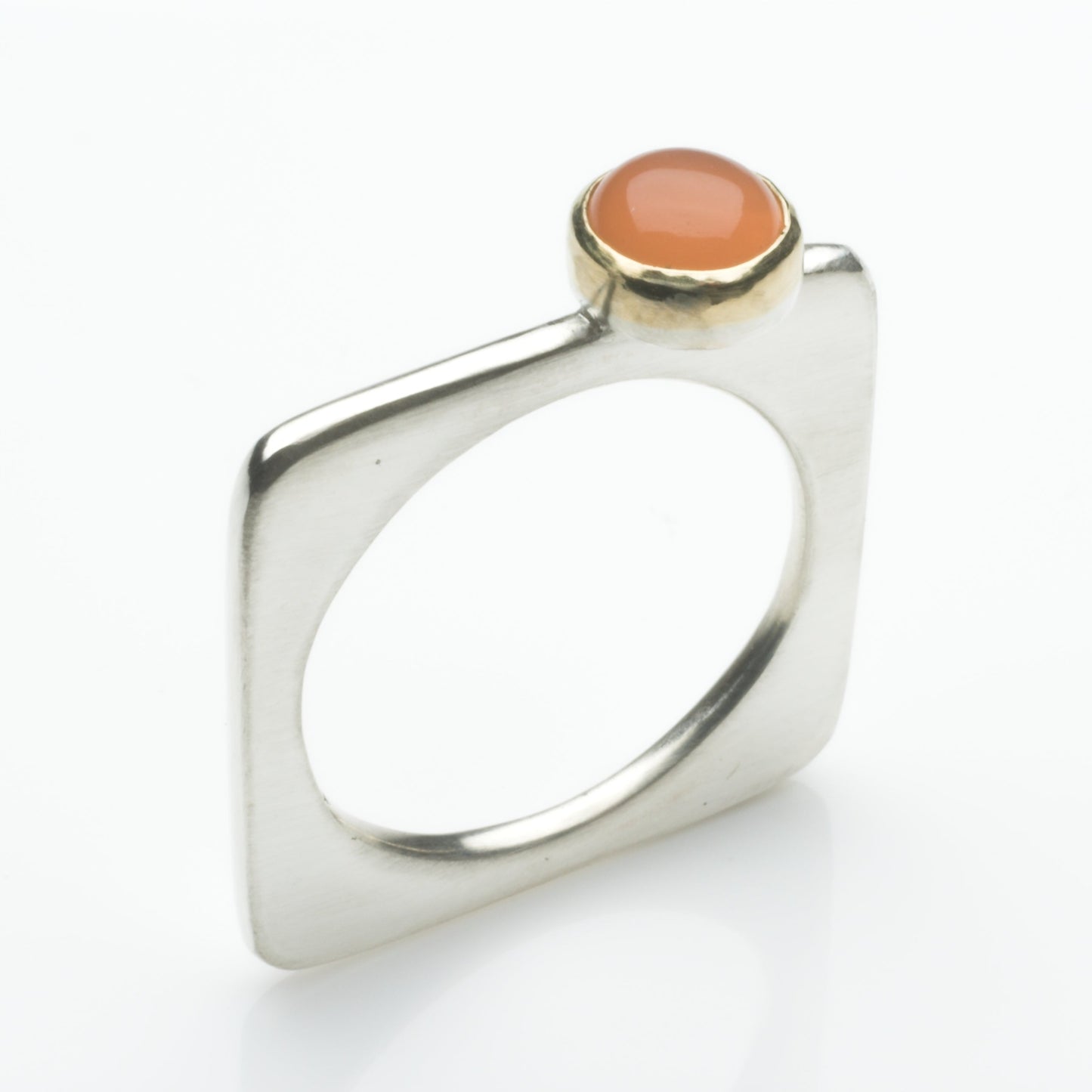 Square silver ring with 6mm peach moonstone