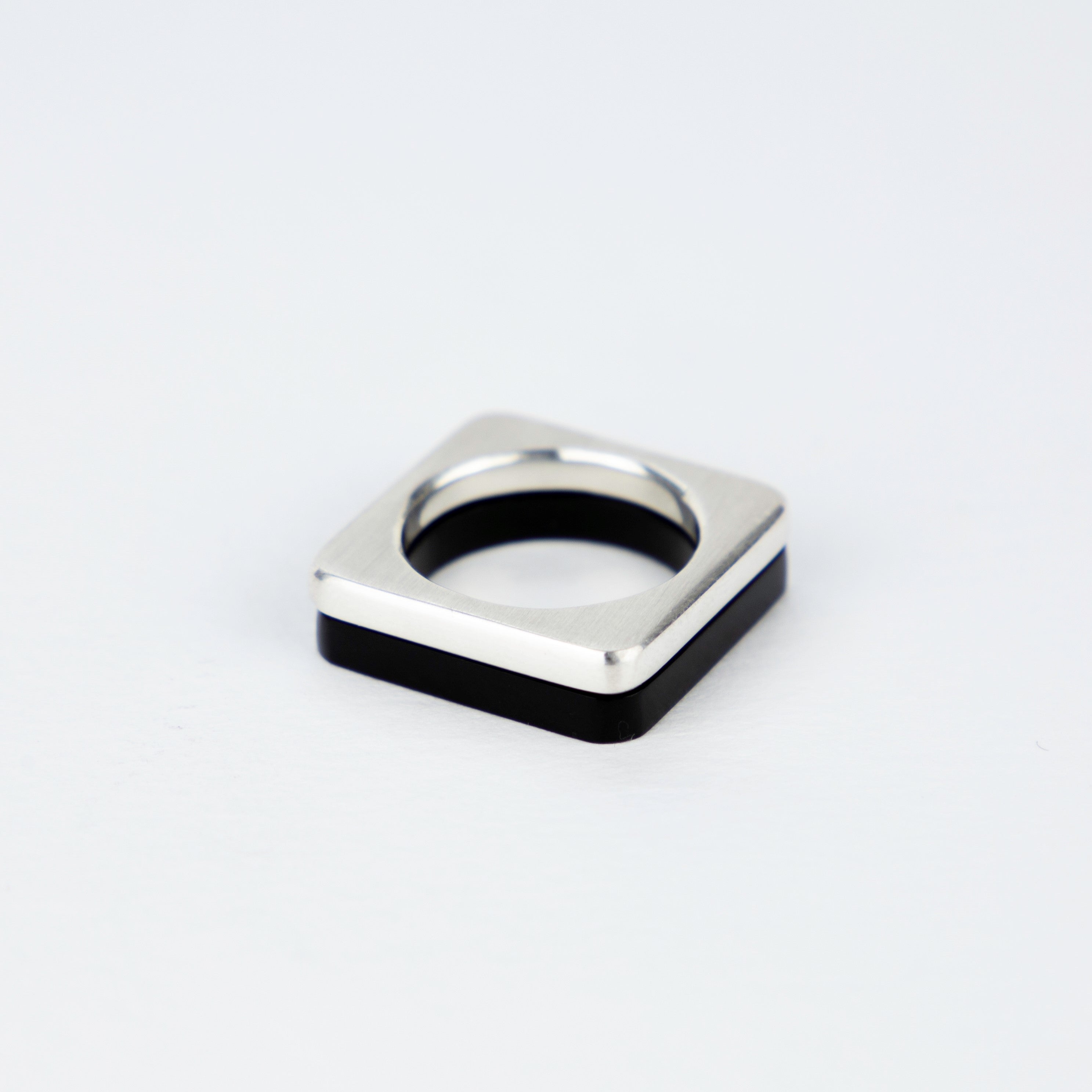 Square stackable rings